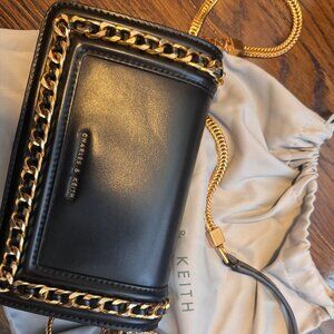 Charles & Keith Clutch